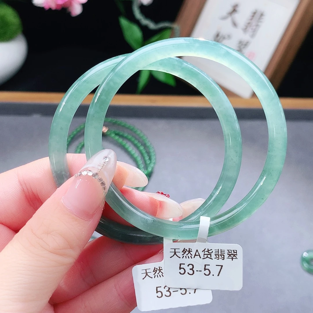 翡翠手镯（圆镯）未镶嵌