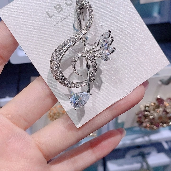 锆石铜合金音符胸针