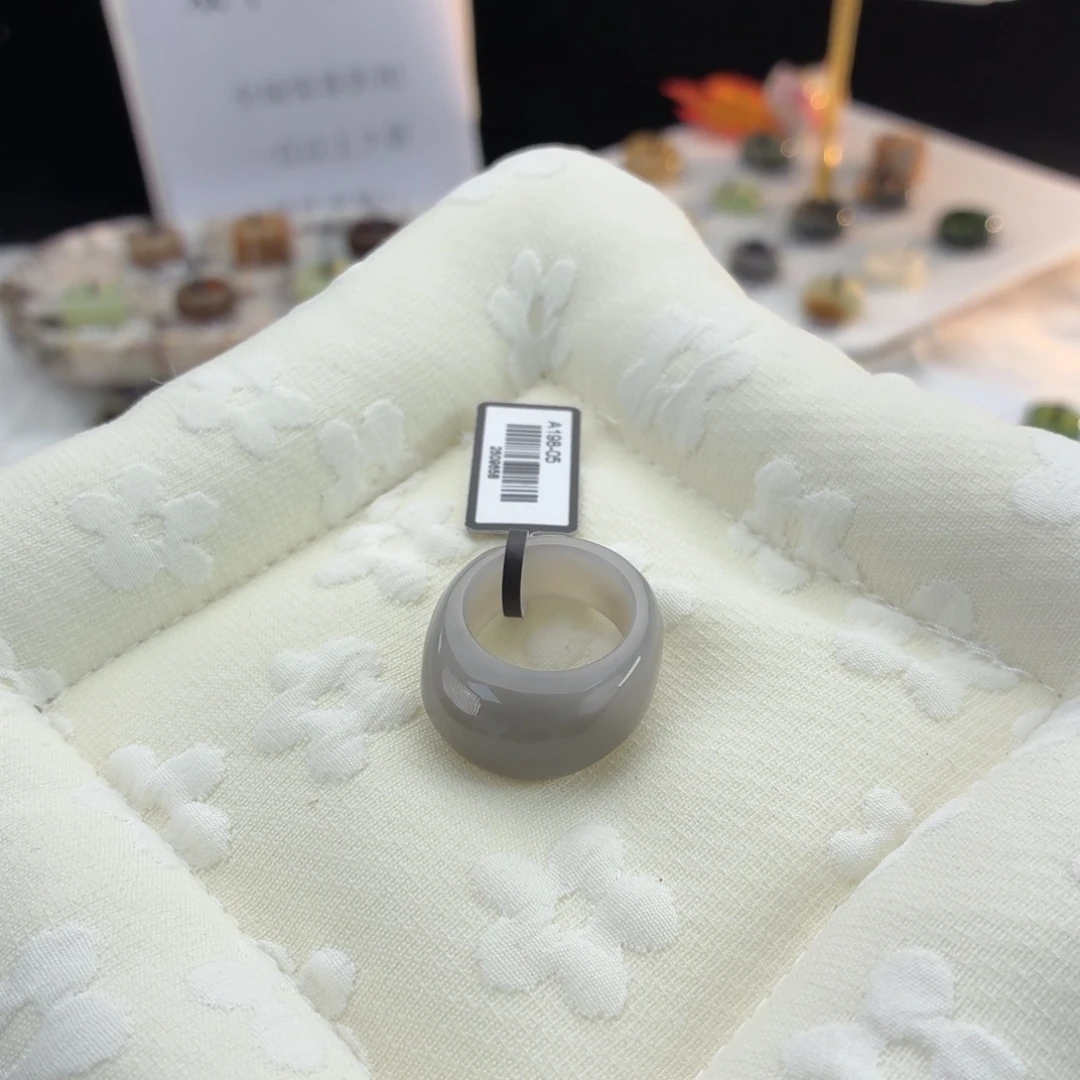 和田玉（糖玉）未镶嵌戒指Q29烟紫馒头17.0不退换