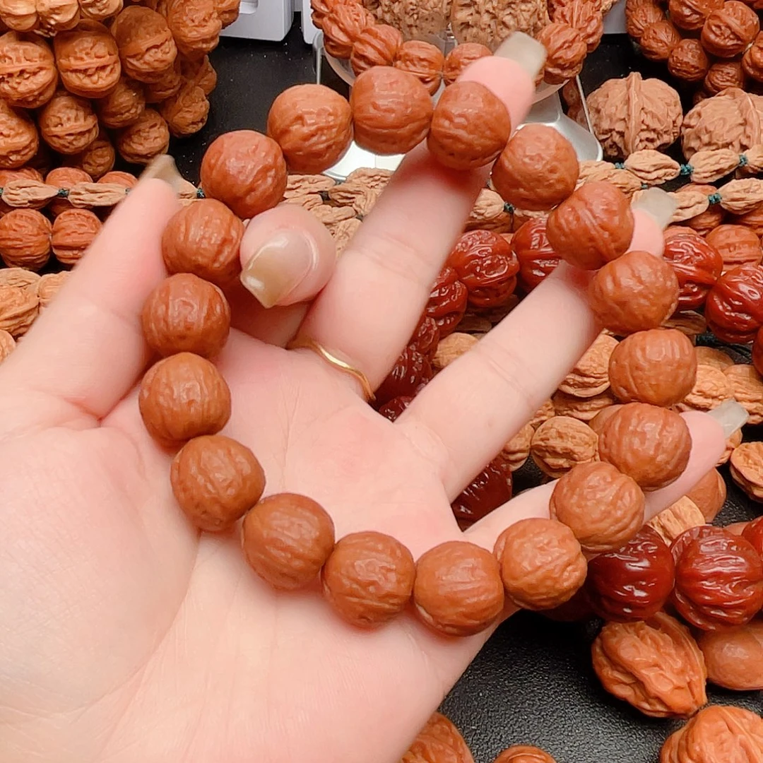 博***读文玩核桃吊坠小蛤蟆