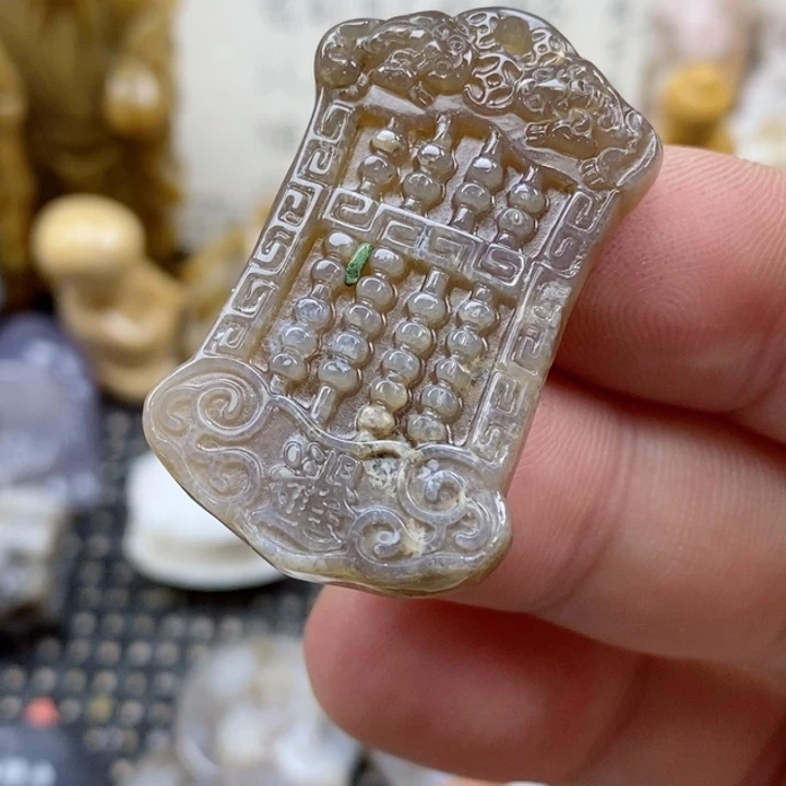 颈饰未镶嵌硅化珊瑚（珊瑚玉）小