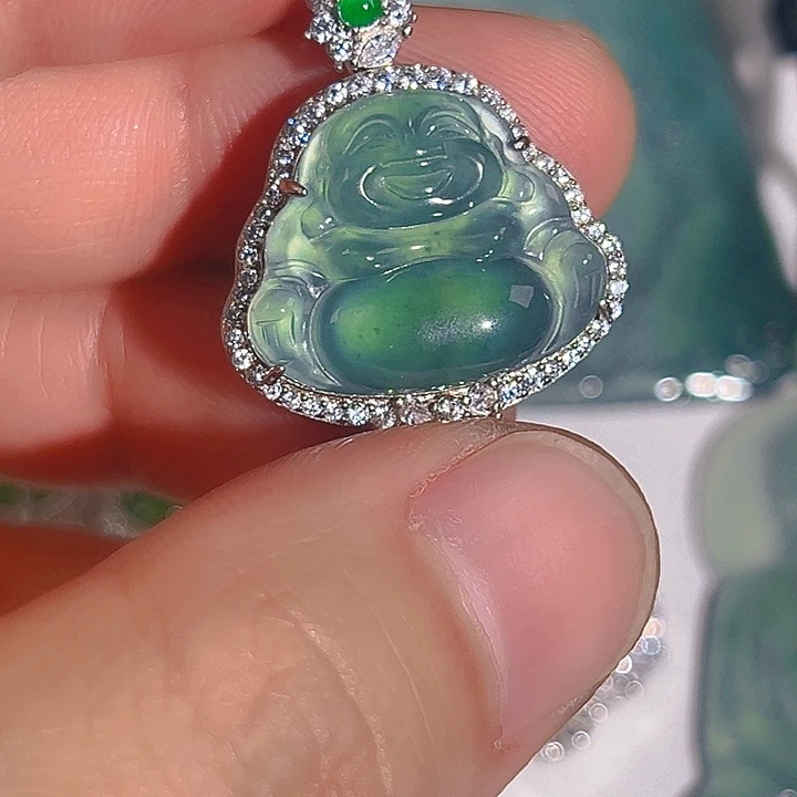 翡翠颈饰未镶嵌566666777,