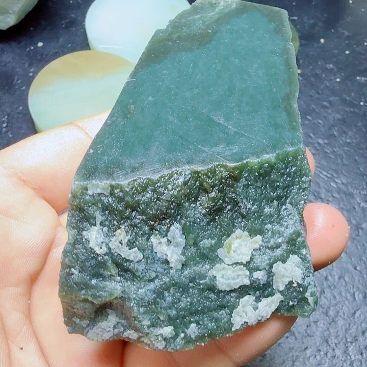 和田玉（糖玉）未镶嵌珠宝奇石