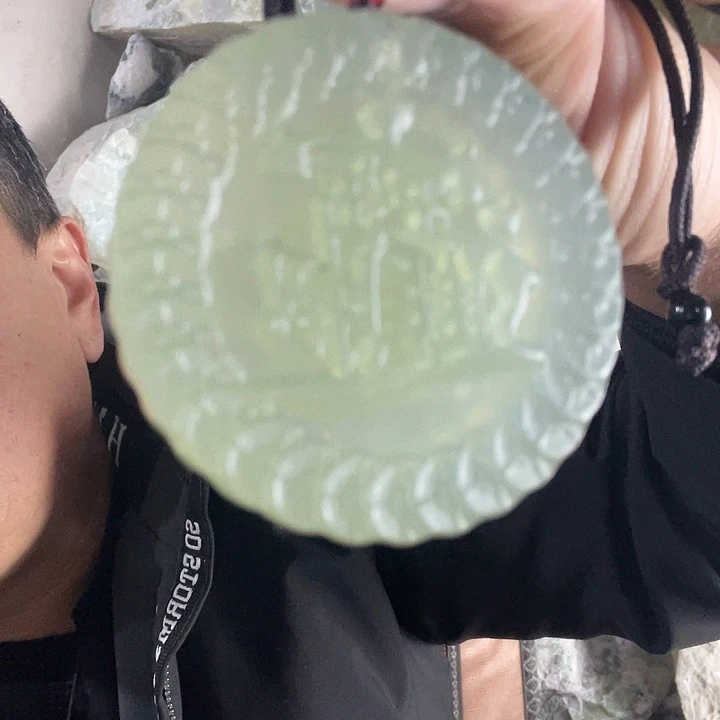 蛇纹石玉未镶嵌珠宝奇石