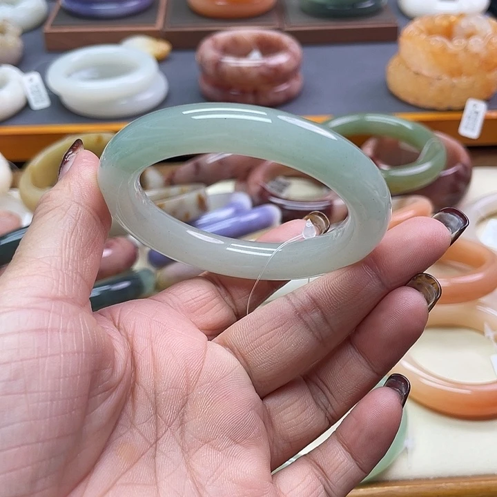 未镶嵌石英岩玉珠宝奇石绿*油