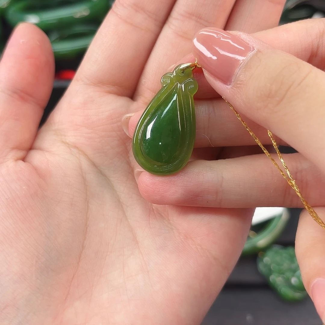 和田玉银S925镶嵌手链碧玉水滴吊坠