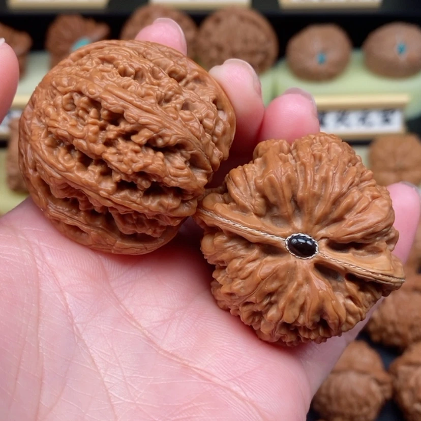 【闪购商品】文玩核桃吊坠李**库粗筋