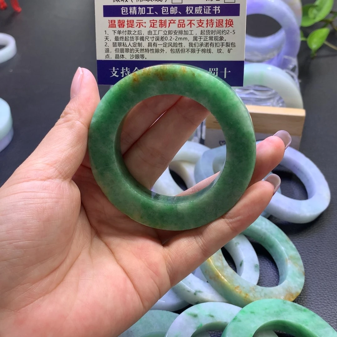 未镶嵌翡翠定制翡翠以*