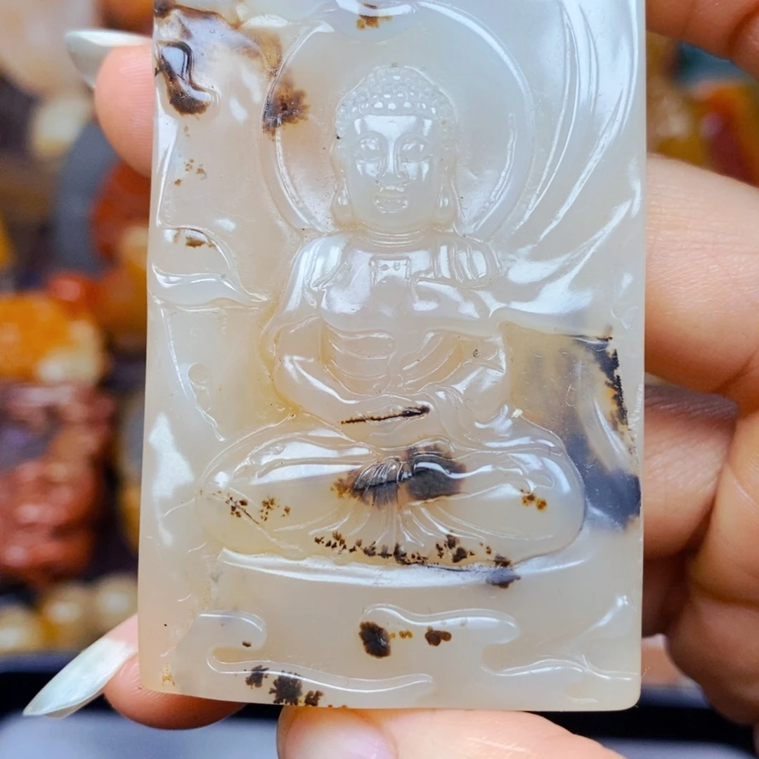 石英质玉(黄龙玉)未镶嵌颈饰