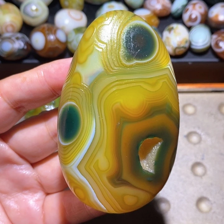 玛瑙/玉髓未镶嵌珠宝半成品