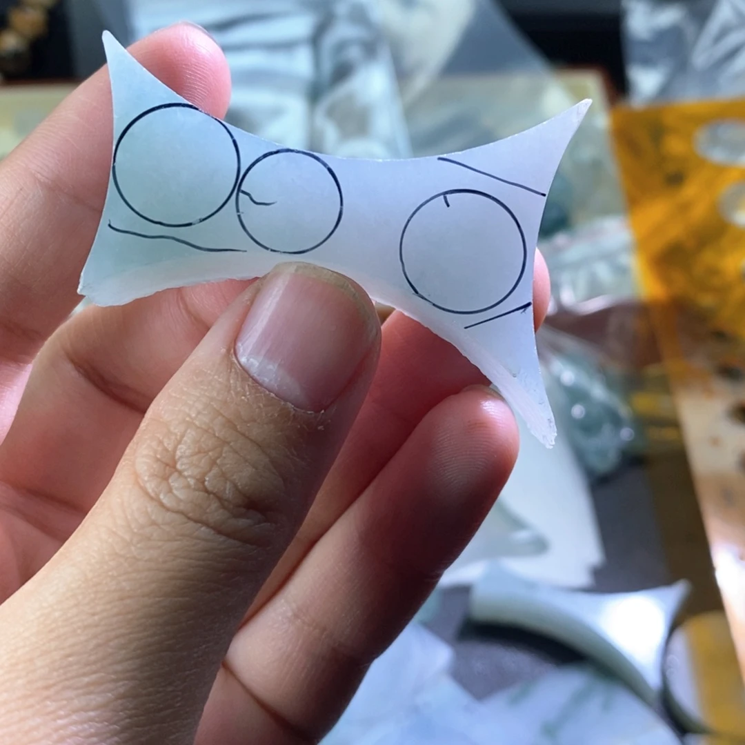 翡翠未镶嵌颈饰定制