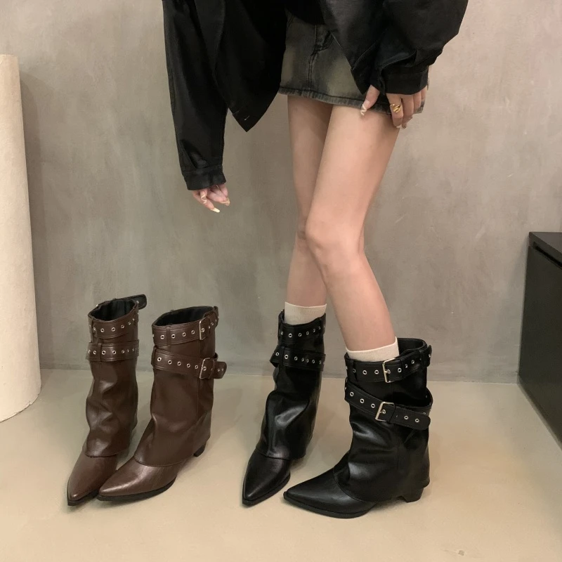 时尚辣妹尖头高跟短靴女2025秋新款设计感小众皮带扣裤管靴堆堆靴