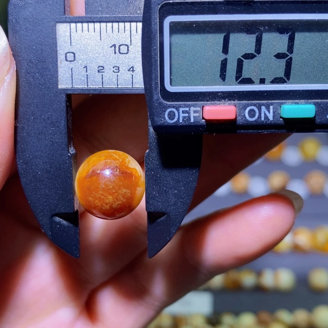 未镶嵌蜜蜡珠宝奇石