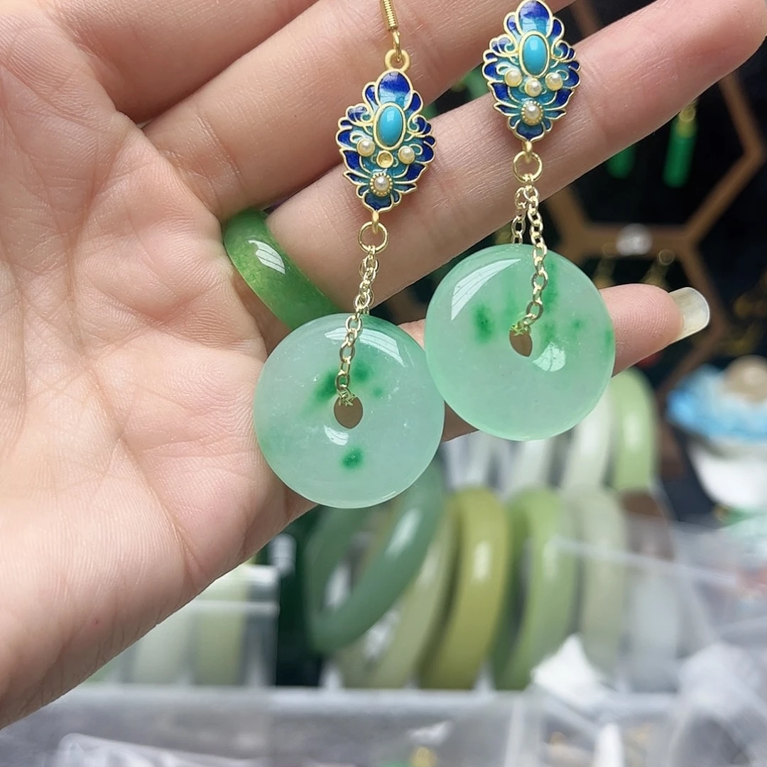 翡翠未镶嵌耳饰花