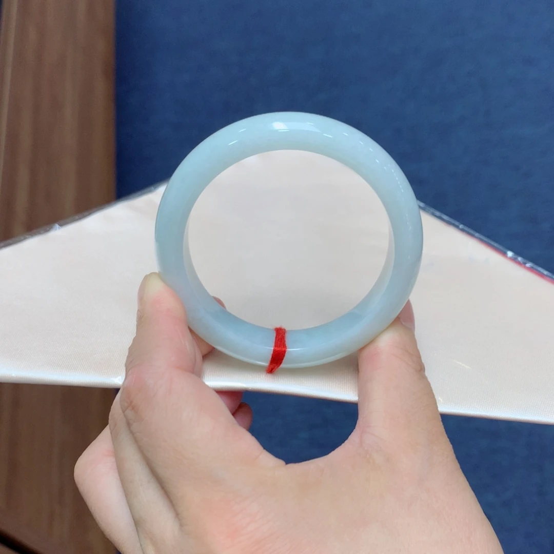 翡翠手镯未镶嵌买断