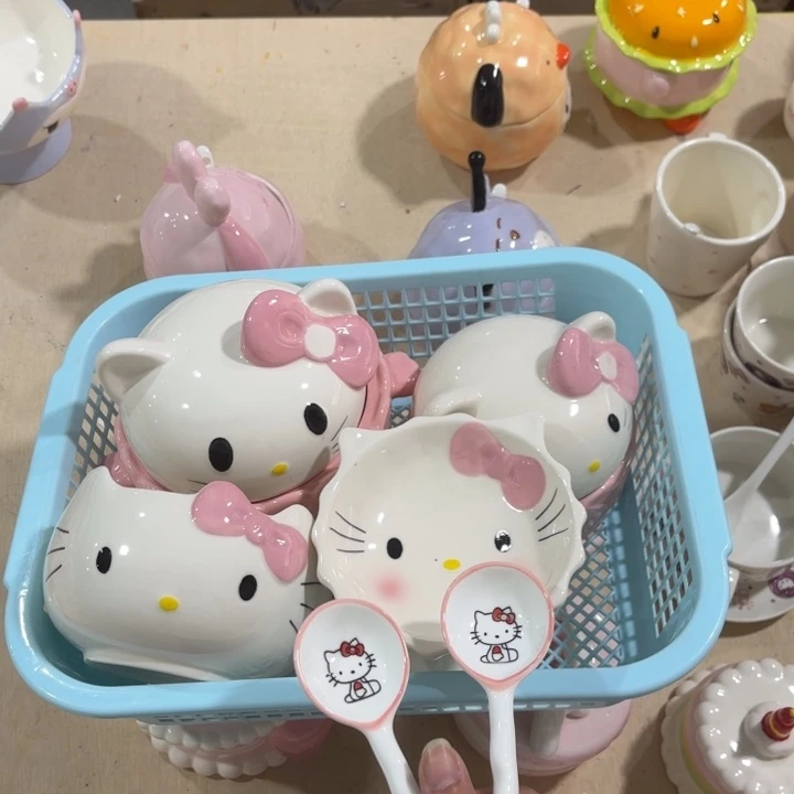 紫砂在干嘛呀亲爱呢