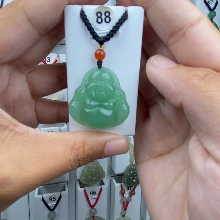 永***5石英质玉未镶嵌颈饰