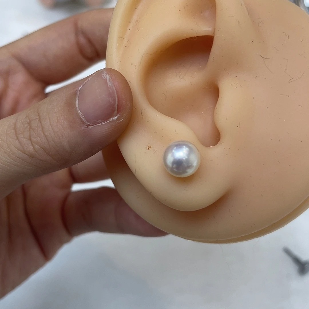 18K金镶嵌耳饰海水珍珠