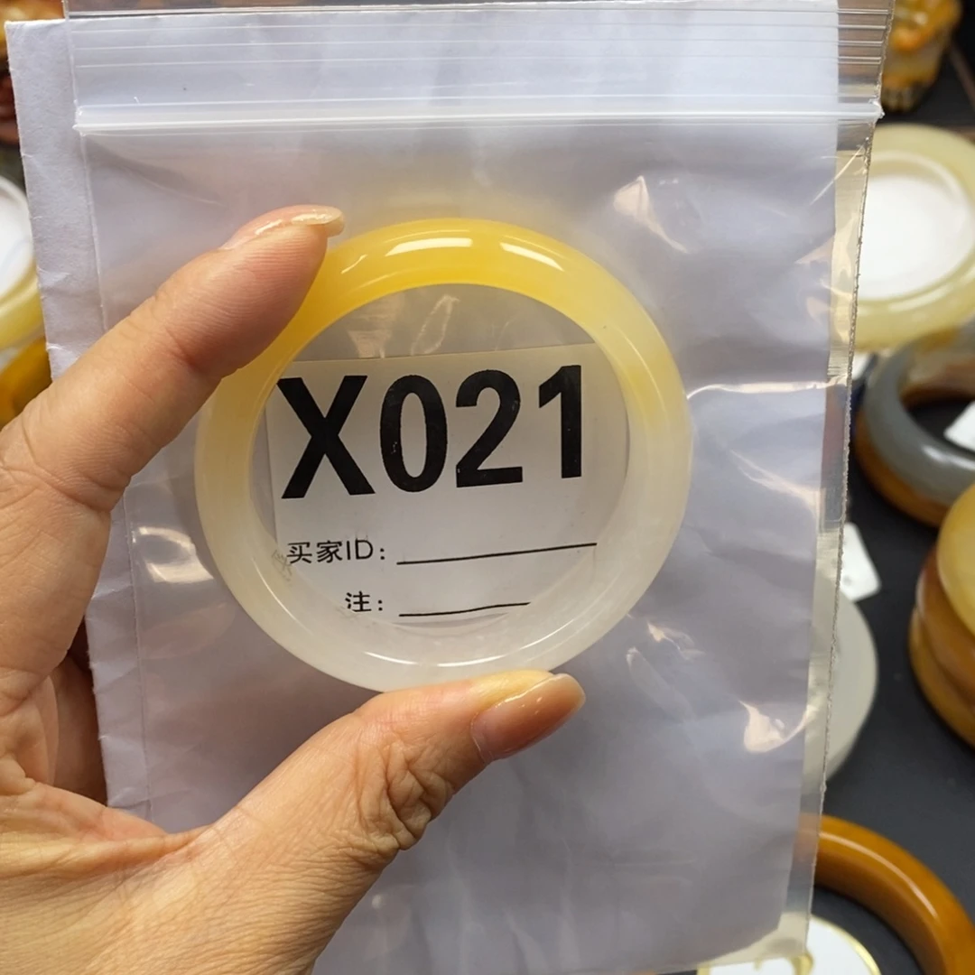 二***婆石英质玉（黄龙玉）未镶嵌手链X021