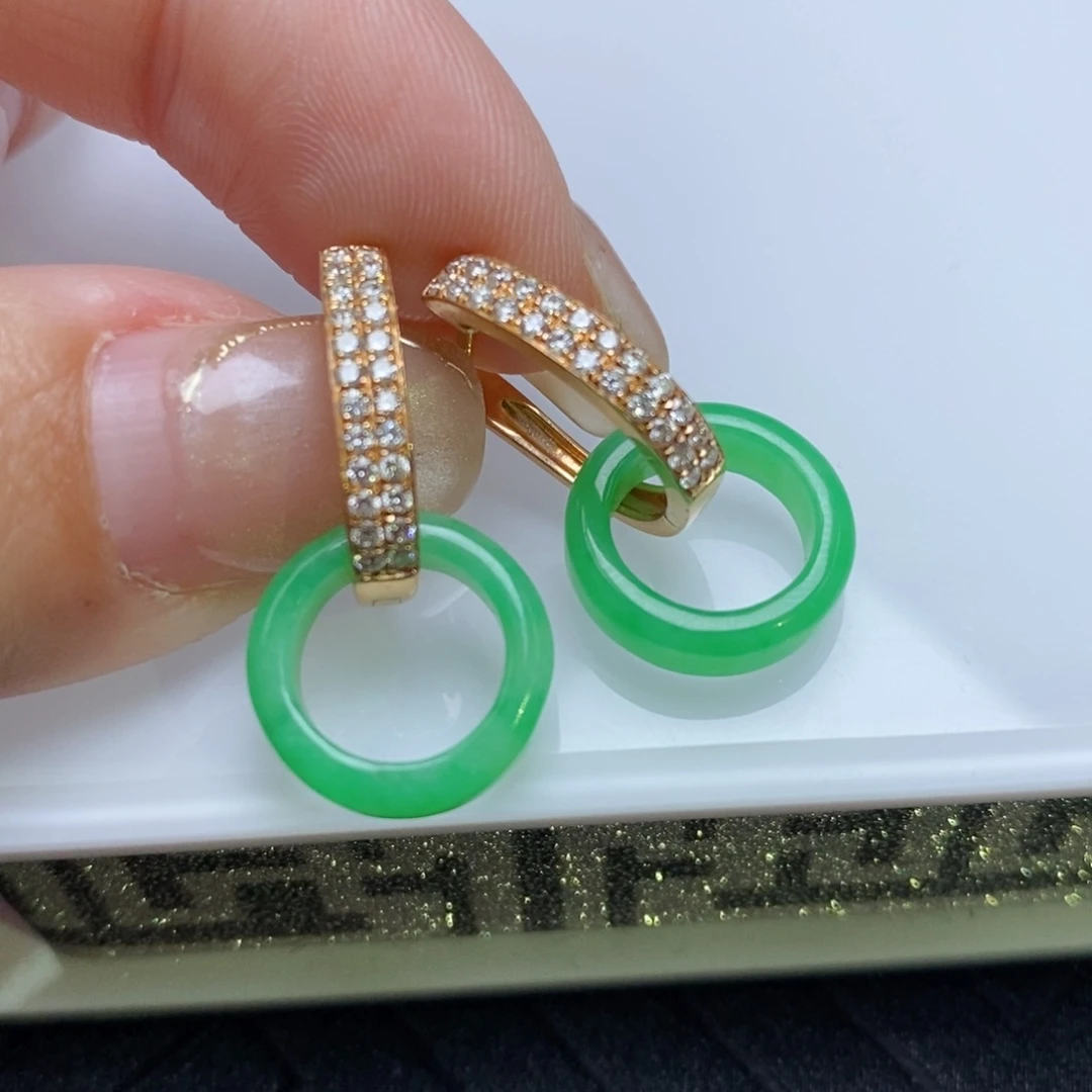 翡翠18K金镶嵌耳饰圈圈