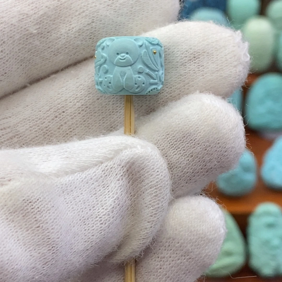 绿松石未镶嵌珠宝奇石