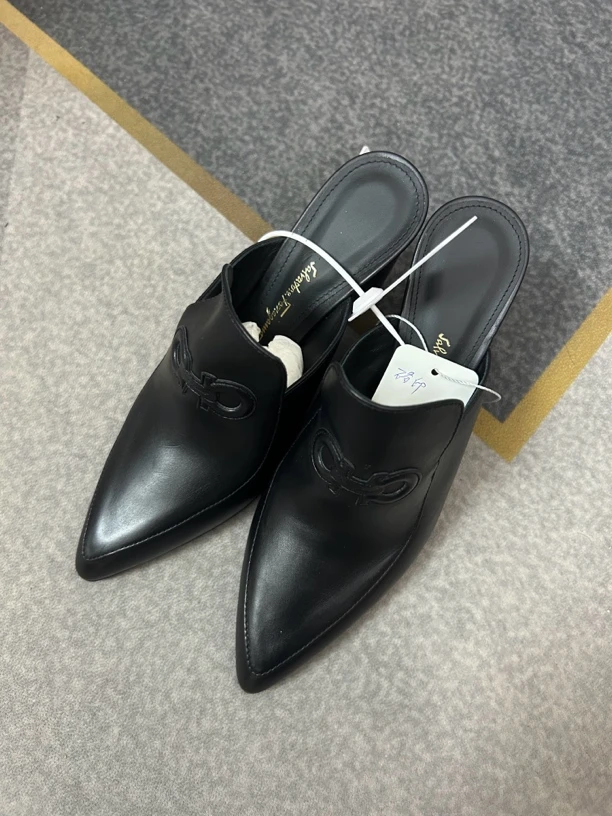 99新 FERRAGAMO/菲拉格慕 菲拉格慕黑色厚底半拖99新六半码