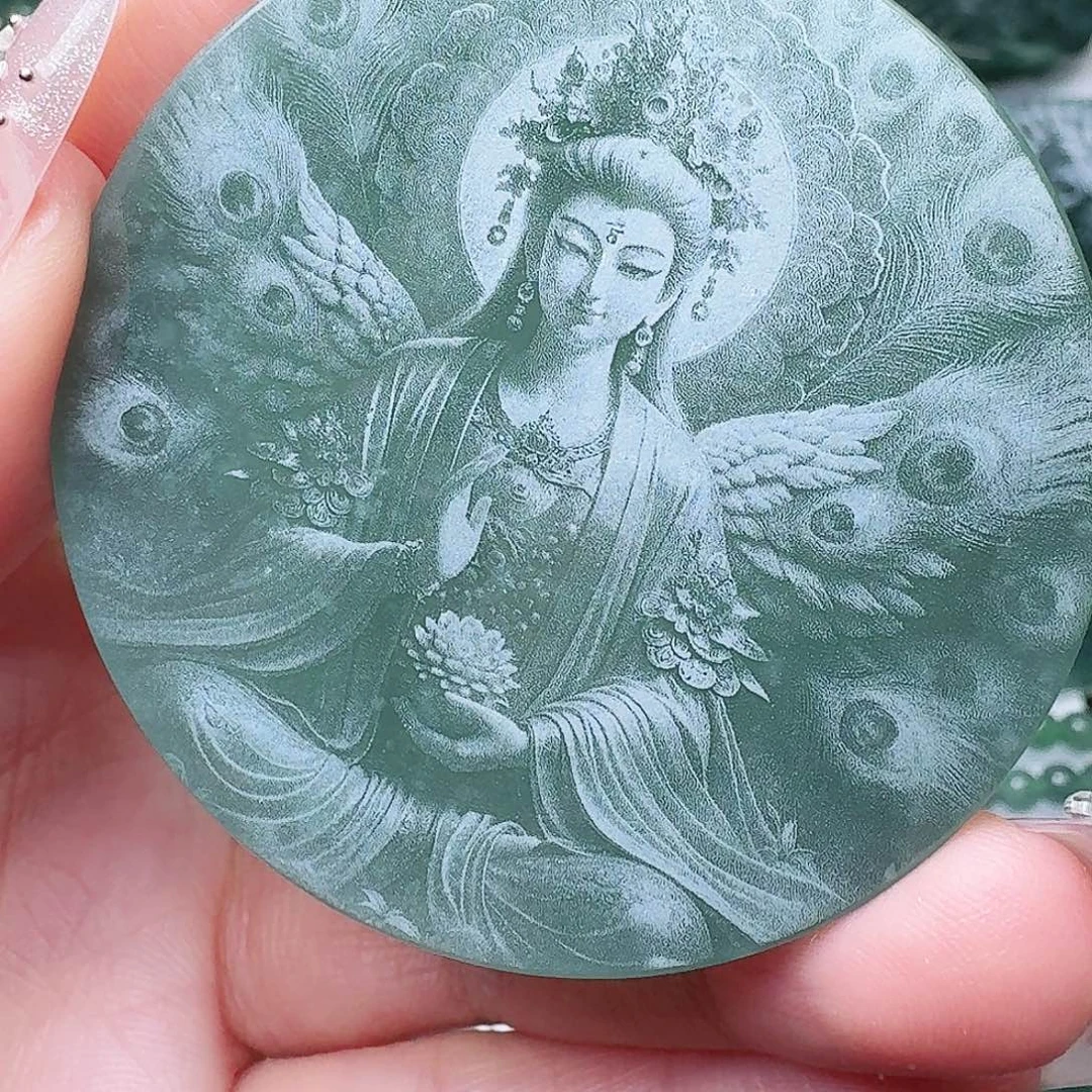 翡翠未镶嵌颈饰11