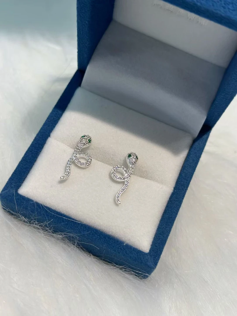 925银耳饰 耳钉 小龙 简约设计感
