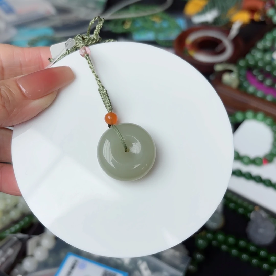 和田玉未镶嵌吊坠(不含链)