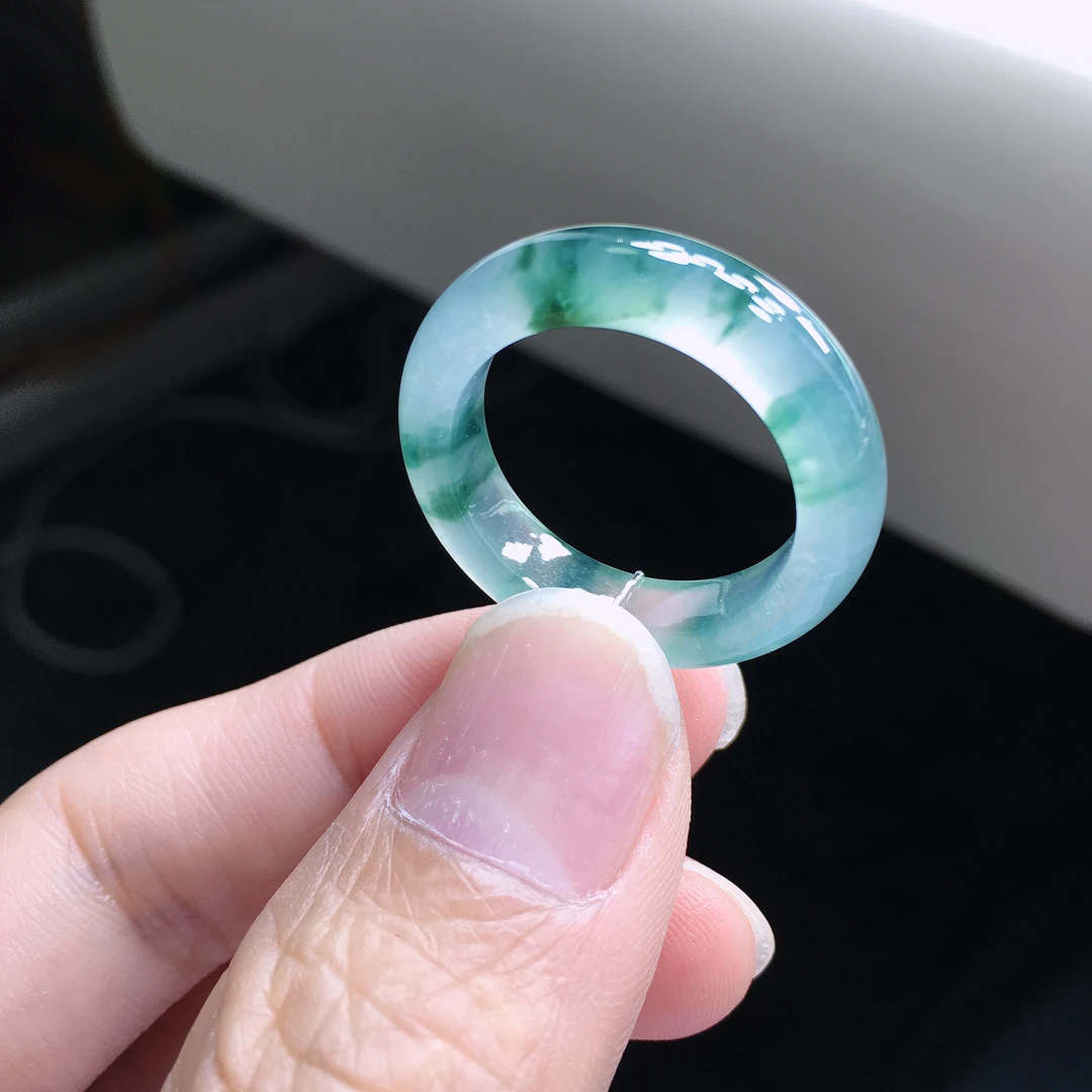 24号圈 天然A货缅甸翡翠 冰润飘花戒指 尺寸20.2×6.1×4.3mm
