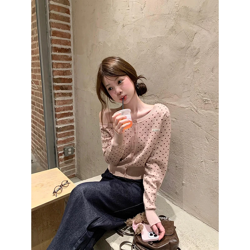 粉色波点针织开衫女早秋新款修身毛衣显瘦长袖上衣+裤子两件套装