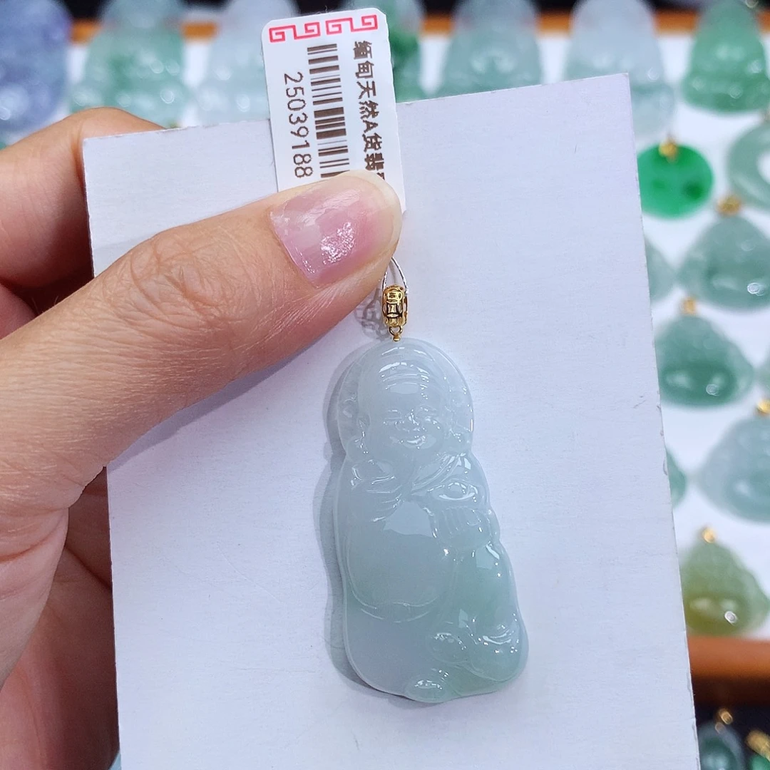 翡翠18K金镶嵌颈饰翡翠吊坠