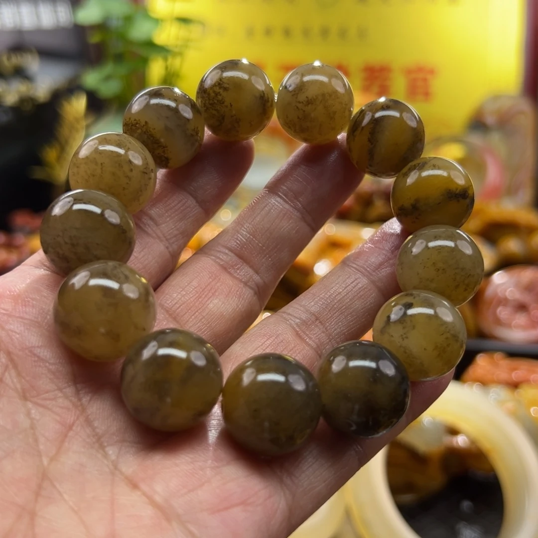 颈饰未镶嵌石英质玉