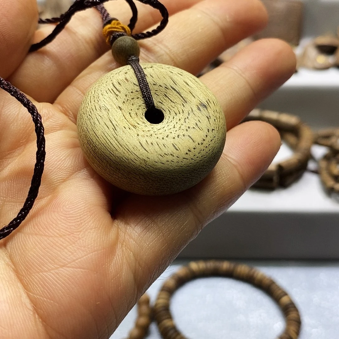 吊坠沉香巴布亚沉香平安扣