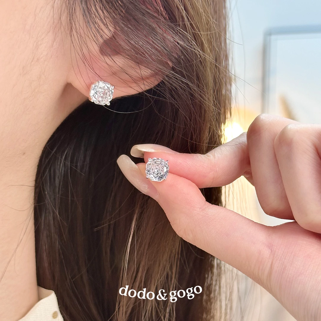 DODOGOGO 铜合金合成锆石耳饰 玫瑰花切耳钉轻奢时尚百搭简约耳环