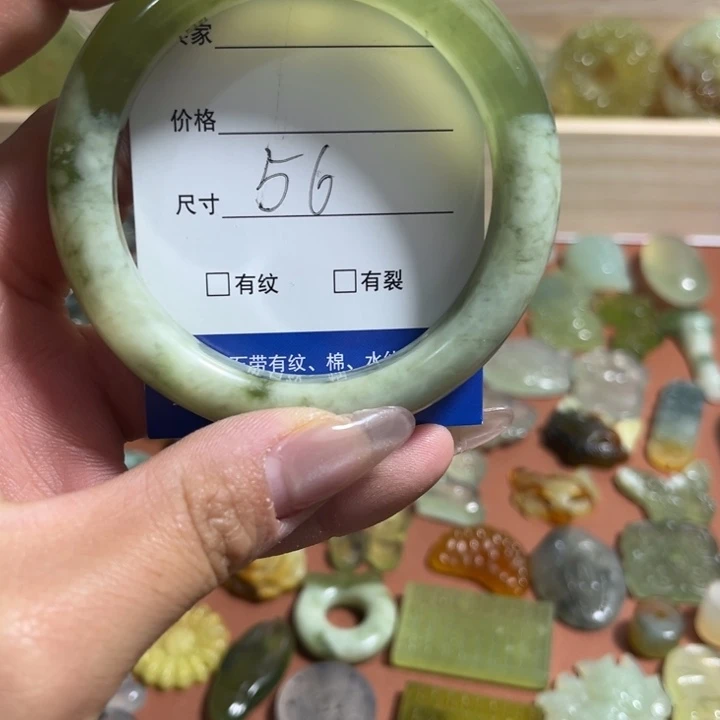 蛇纹石玉合金颈饰