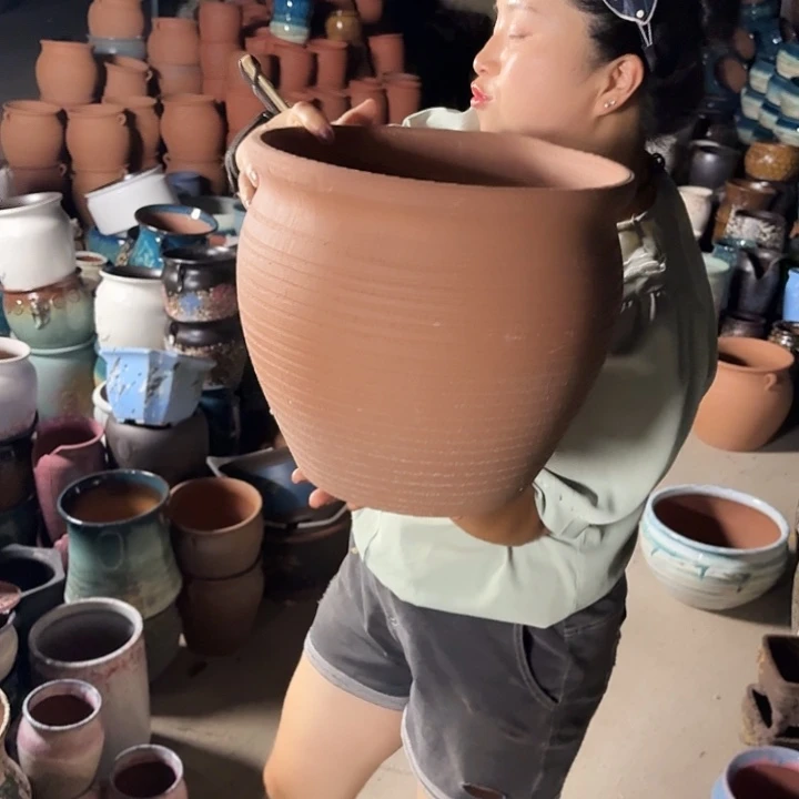 口29高26瑕疵底裂一个盆子。