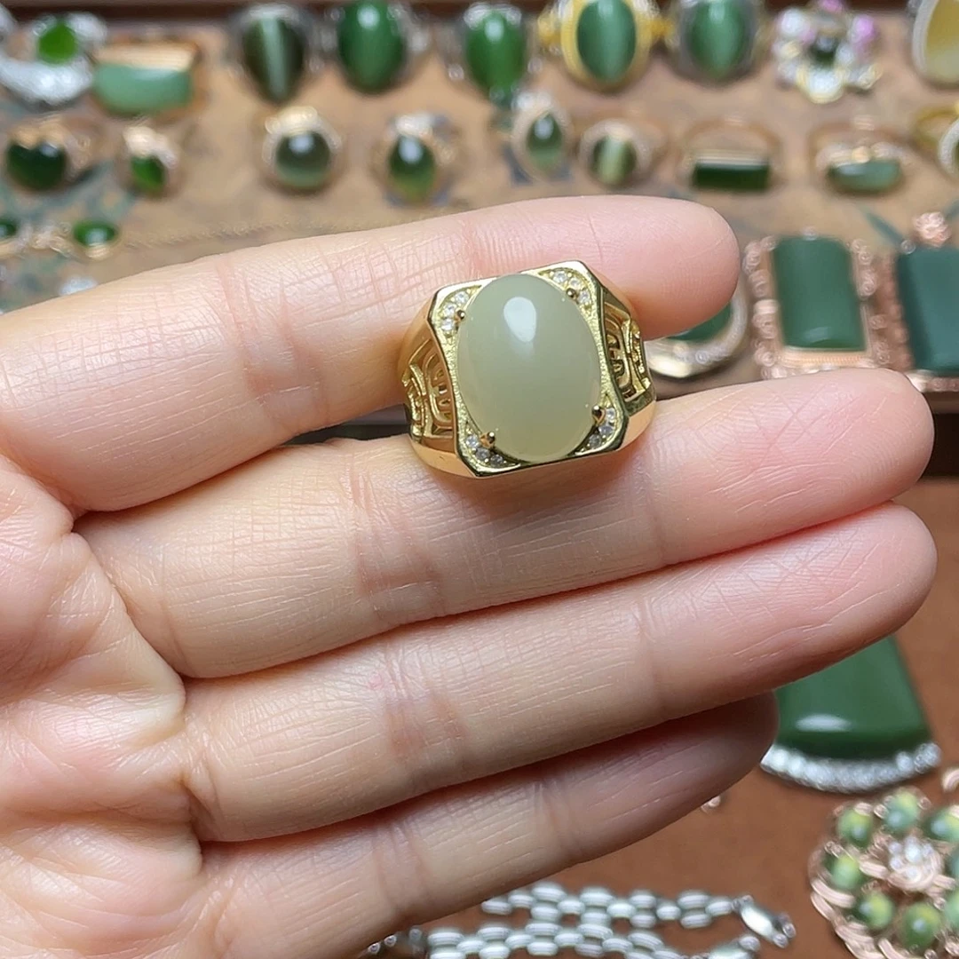 和田玉未镶嵌吊坠(赠链)