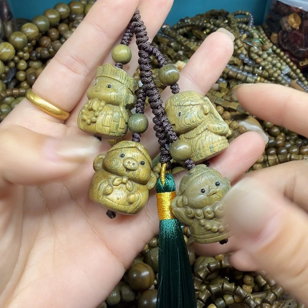 维腊木（绿檀）无事牌