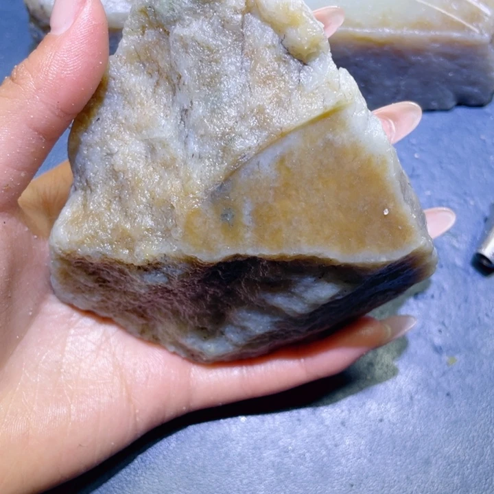 和田玉未镶嵌珠宝半成品