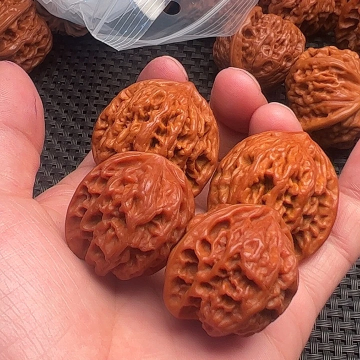 淮***鸽把件文玩核桃两对