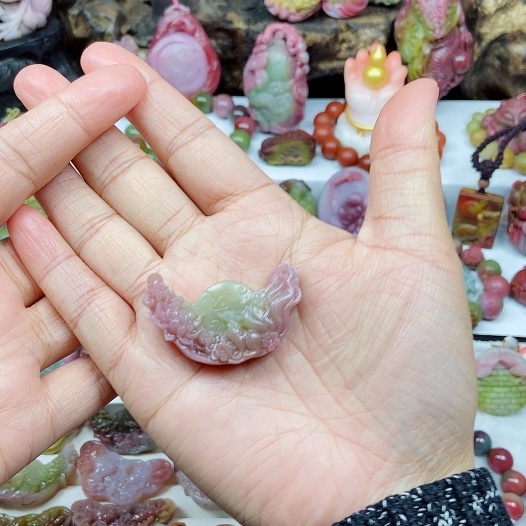 未镶嵌石英质玉（盐源）珠宝半成品