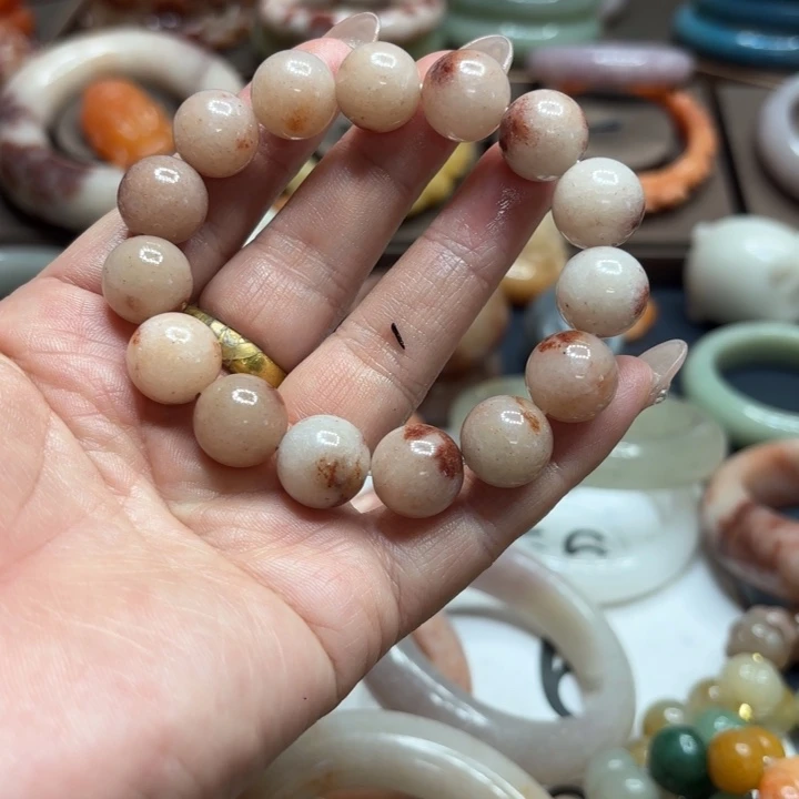 石英岩玉合金颈饰