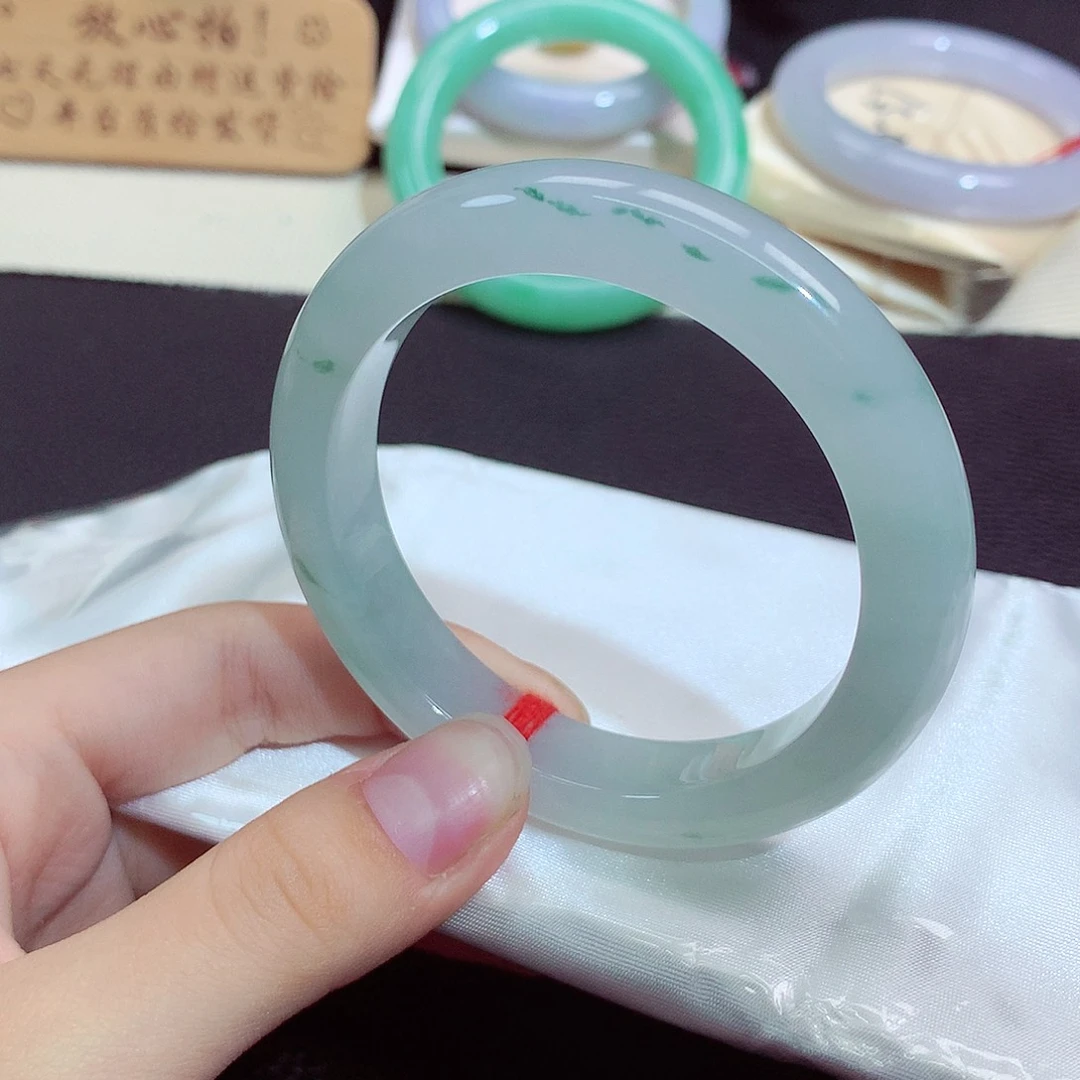 翡翠未镶嵌手镯9014