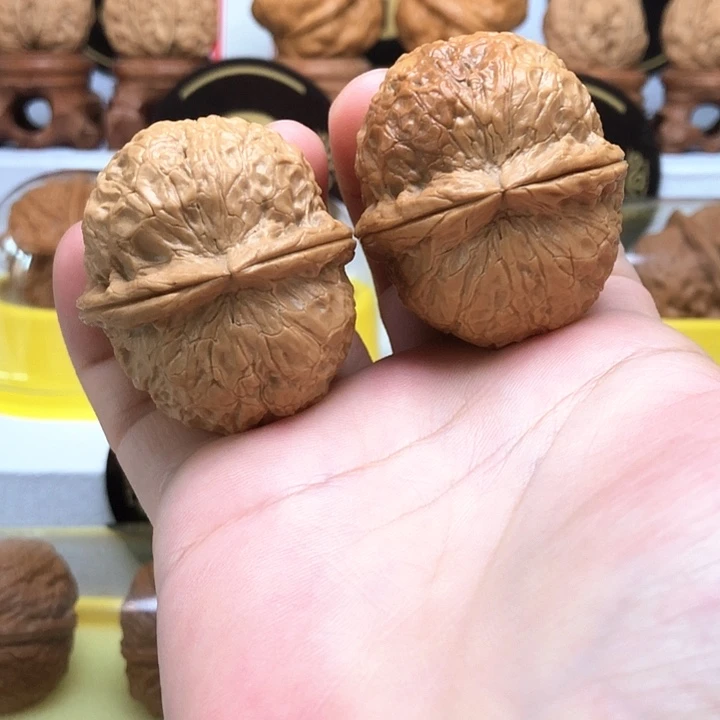 文玩核桃吊坠云南铁核桃