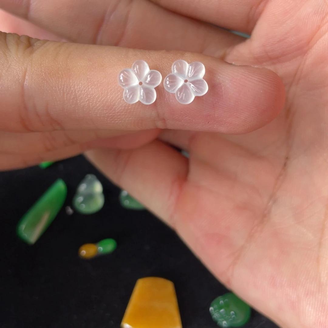 翡翠未镶嵌颈饰翡翠珠宝翡翠珠宝