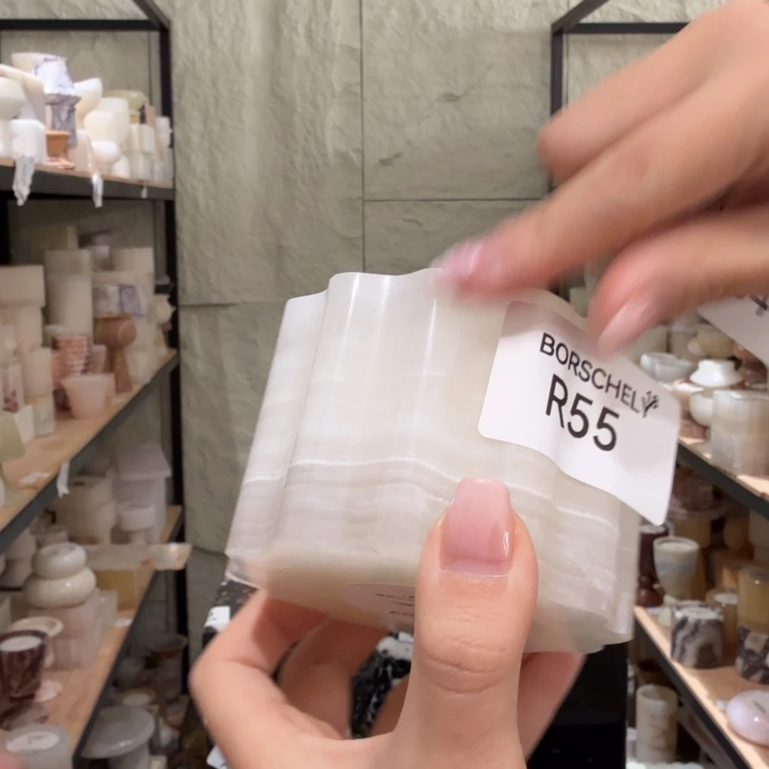 大理石R55。  两个亿。