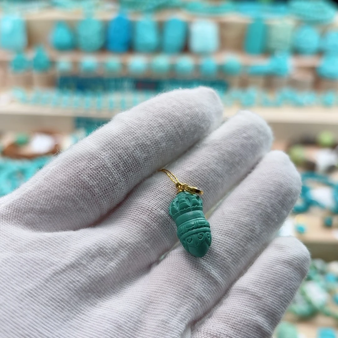 绿松石未镶嵌珠宝奇石