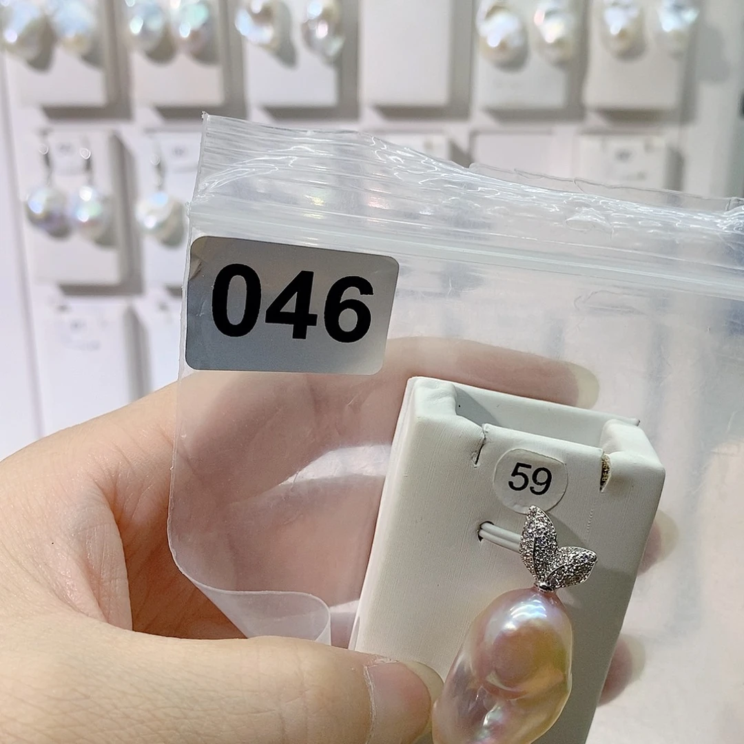 淡水珍珠合金颈饰