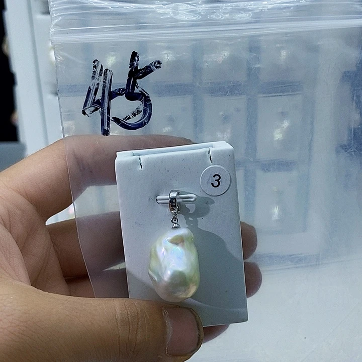 淡水珍珠合金颈饰